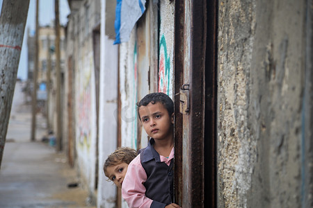 阿里巴巴素材库摄影照片_加沙地带 - 巴勒斯坦 - 雨 - 天气 - 风暴
