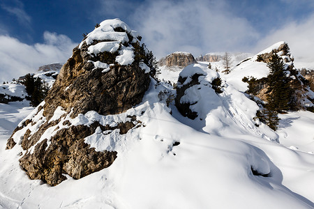 阿拉巴滑雪胜地的落基山脉，多洛米蒂阿尔卑斯山，