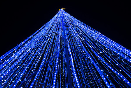 led背景灯光摄影照片_蓝色 LED 灯光效果如圣诞树