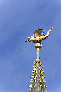 根特钟楼顶部的 Gulden Draak 或金龙。