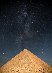 法老在吉萨的金字塔