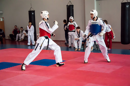samoobrona 没有武器-跆拳道是韩国的武术.