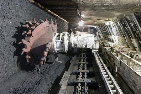 挖掘机摄影照片_煤提取: 煤矿矿用挖掘机