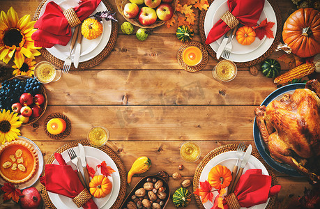 套餐摄影照片_感恩节庆典传统晚宴套餐概念与复制空间