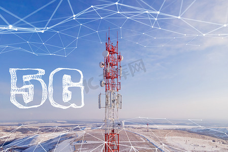 数字党建摄影照片_5G天线与5G技术与数字标题5G 。5G和4G网络电信塔，电信基站