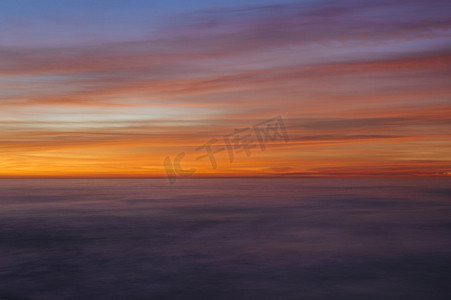 落日流水摄影照片_美国加利福尼亚州圣地亚哥海上落日
