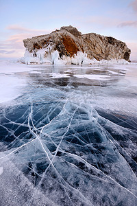 博尔加达根岛和冰冻贝加尔湖奥尔洪岛俄罗斯西伯利亚