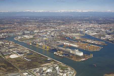 意大利威尼斯港口和工业鸟瞰
