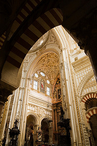 东方世界摄影照片_西班牙科尔多瓦清真寺的内部细节