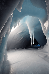 寒冷冬季结冰冰窖图片13