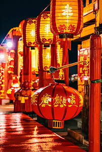 春节街景摄影照片_春节街道挂着红灯笼夜景摄影图片8