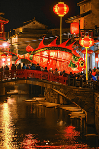 中国传统过年春节热闹灯会摄影配图