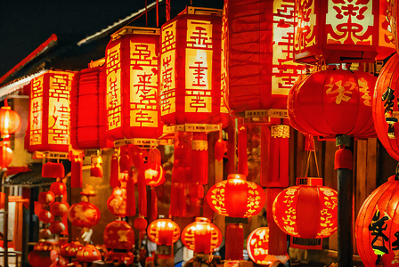 红色中国风新年摄影照片_喜庆传统中国风红色灯笼摄影照片1