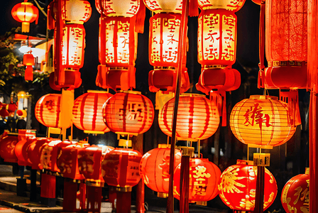 喜庆传统中国风红色灯笼摄影配图1