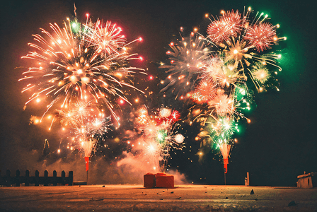 烟花夜景摄影照片_新年春节除夕夜晚跨年放烟花摄影照片3