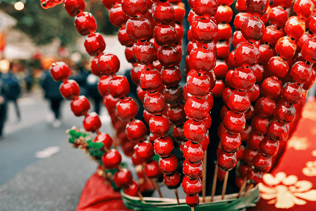 春节街景摄影照片_新年老北京冰糖葫芦摄影配图6