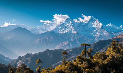 自然风景雪山的全景视图