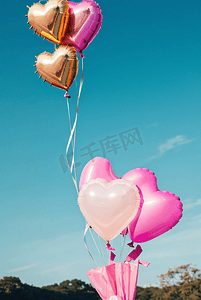 爱心盒饭摄影照片_浪漫的彩色气球摄像图8图片