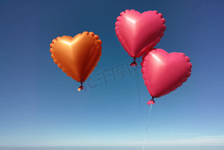 爱心盒饭摄影照片_天空中飘荡的彩色气球摄影图8