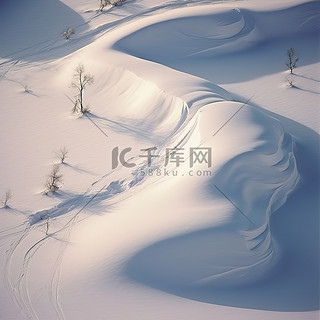 雪背景图片_一座被雪覆盖的山，上面挂着两块滑雪板的场景