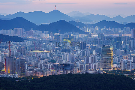 日落时的首尔城市天际线