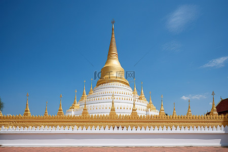 东南亚风背景图片_墙上的白色宝塔