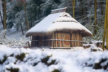 冬天竹子背景图片_小屋被雪覆盖