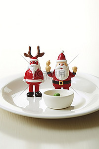驯鹿背景图片_白盘子上的小圣诞老人和驯鹿