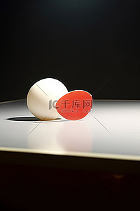 跑步背景图片_乒乓球桌上的一个鸡蛋