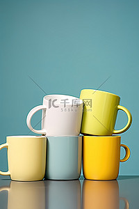 几个不同颜色的咖啡杯和马克杯