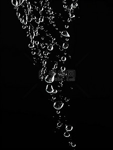 黑色有人背景图片_落在黑色背景中的水滴