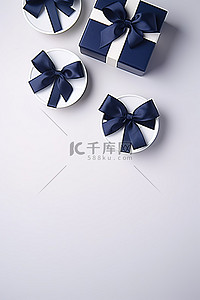 蓝色精灵背景图片_用于蓝色和白色礼物的精灵切割蝴蝶结套装