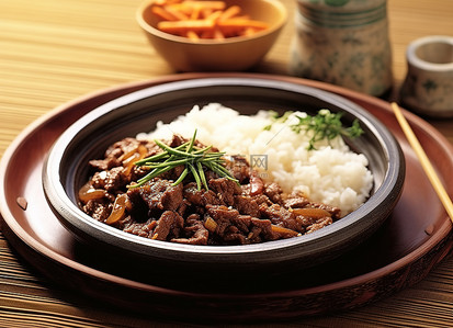 摆好碗筷背景图片_韩式牛肉炖菜盘配米饭