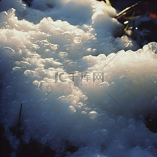 照片背景图片_背景为雪的照片