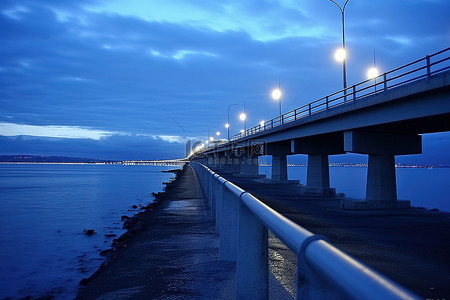 深圳跨海大桥背景图片_跨海大桥上有蓝色的云彩