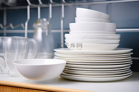 洗碗背景图片_洗碗机餐具