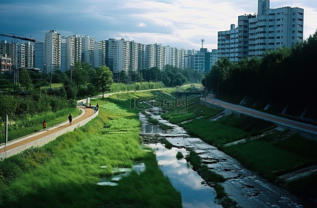 跑步背景图片_一条小溪从公园中间流下