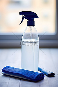卫生用品背景图片_桌面上有一瓶清洁混合物