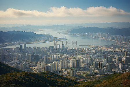 海洋背景图片_一座山上的城市，一座被乡村包围的城市