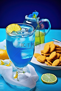 酒背景图片_一杯加柠檬的蓝色鸡尾酒