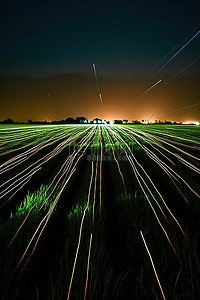天空草地照片背景图片_一张稻田的照片，飞机在草地上行驶