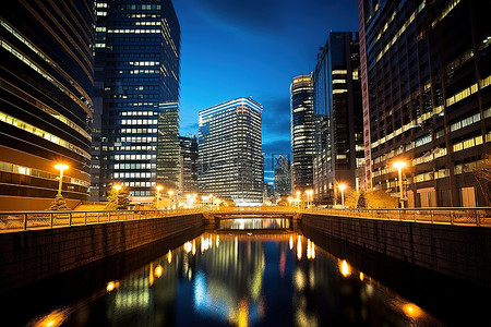 夜晚日本背景图片_日本东京的建筑物和运河