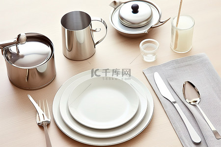 茶背景图片_配有银器和餐具的餐桌