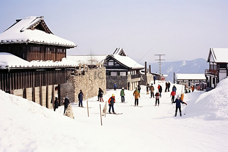 冬季背景图片_许多人在一大群人滑雪