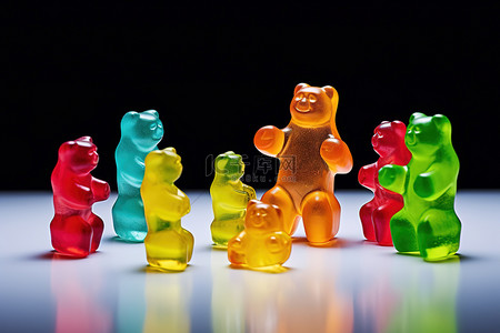 软糖小熊背景图片_小熊软糖和微缩模型