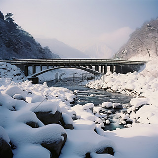 山背景图片_美丽的山和桥的雪景