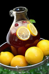 柠檬水背景图片_一罐柠檬水加冰块和苏打水