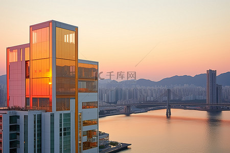 楼背景图片_首尔昌东飞机上的日出