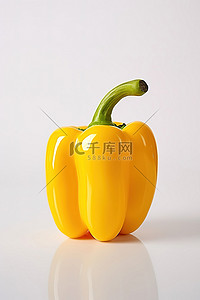 胡椒背景图片_白色背景中的黄色胡椒