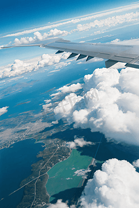 飞机窗户外的云朵摄影图片8